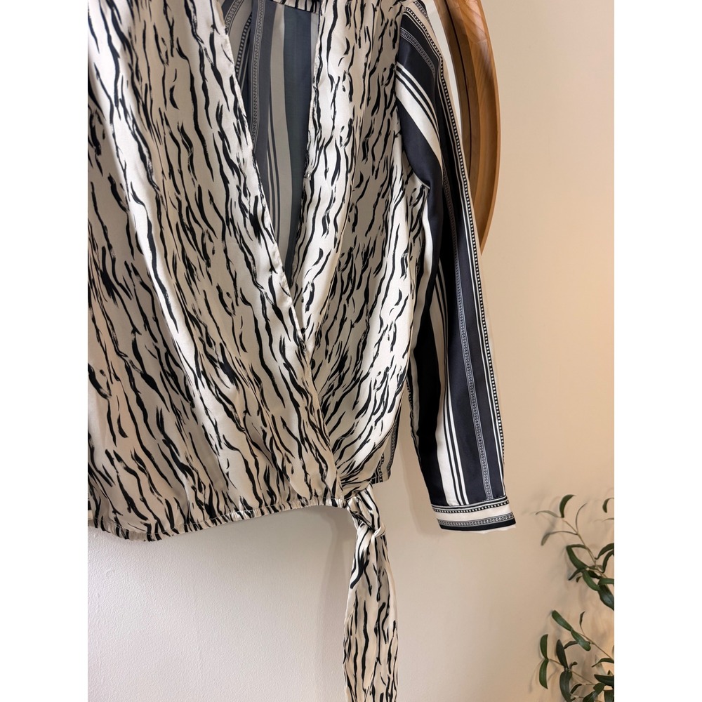 Drew Silk Wrap Blouse Black Cream Excellent Mixed Print Tiger Stripe - Picture 3 of 6